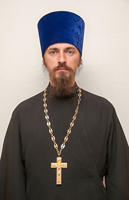 father_alexander_400 father_alexander_400